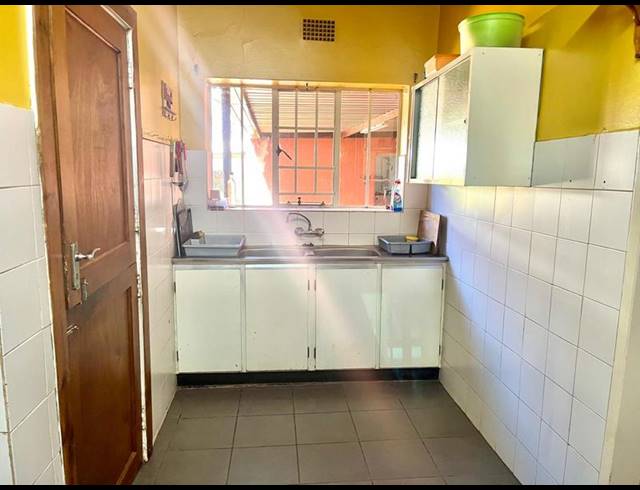 3 BEDROOM HOUSE FOR SALE IN THREE RIVERS